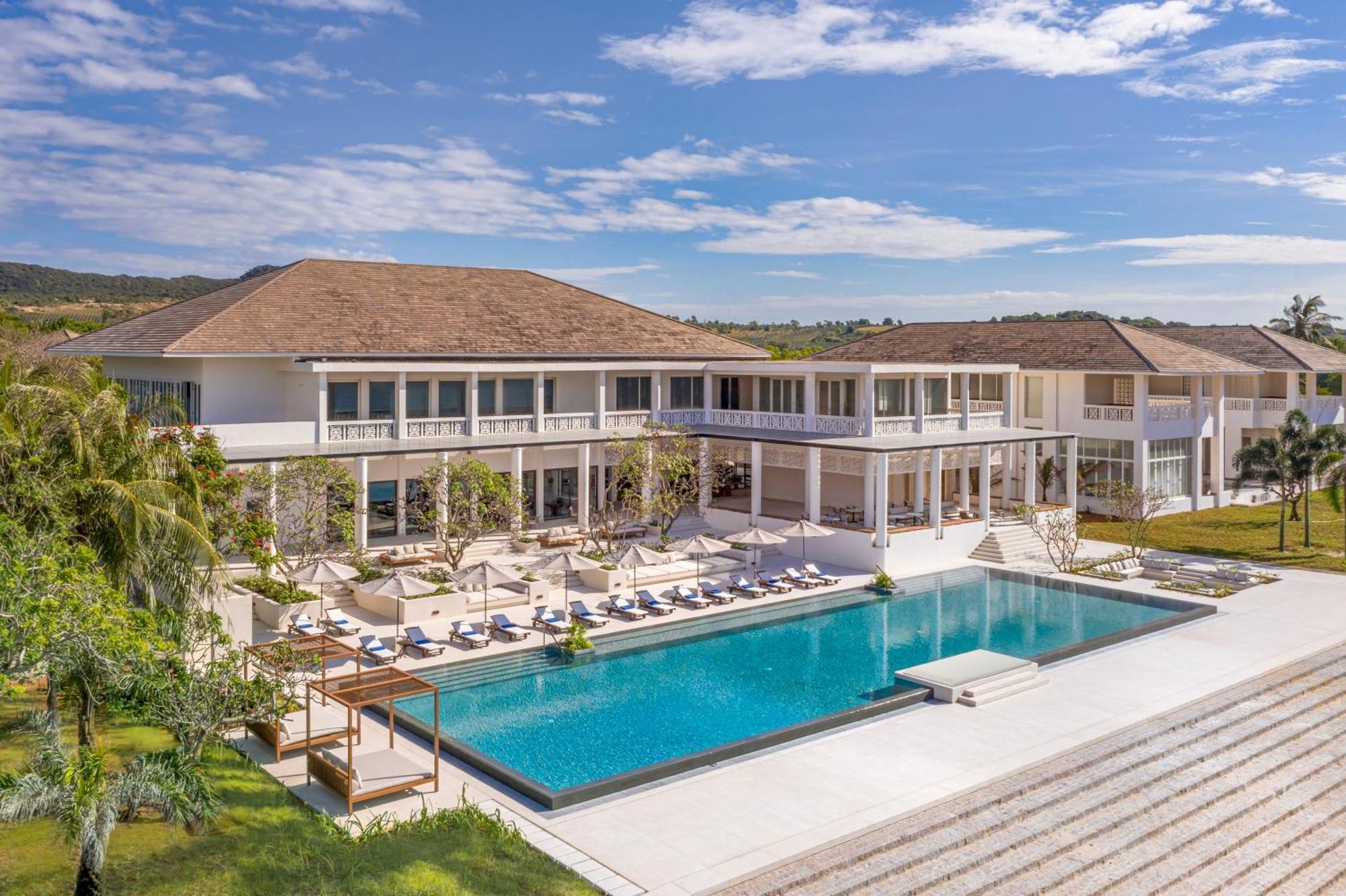 Azerai Ke Ga Bay Hotel Exterior photo